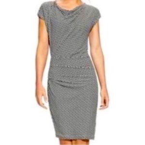 Cabi women’s printed ruched side cap dress style 614, size L